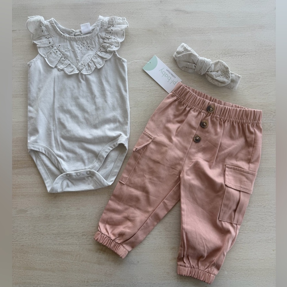 Petit Lem Grey Ruffle Bodysuit with Pink Cargo Pants & Grey Headband, 9 Months